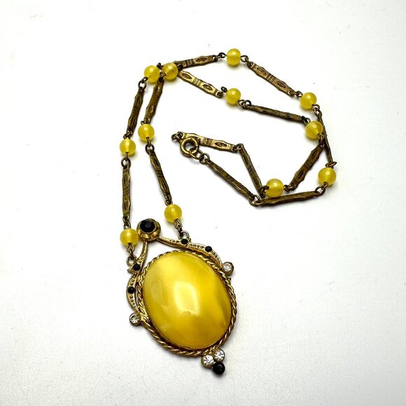 Vintage Art Deco Uranium Glass Pendant Necklace — Yellow Vaseline Cabochon — EUC - Picture 7 of 9
